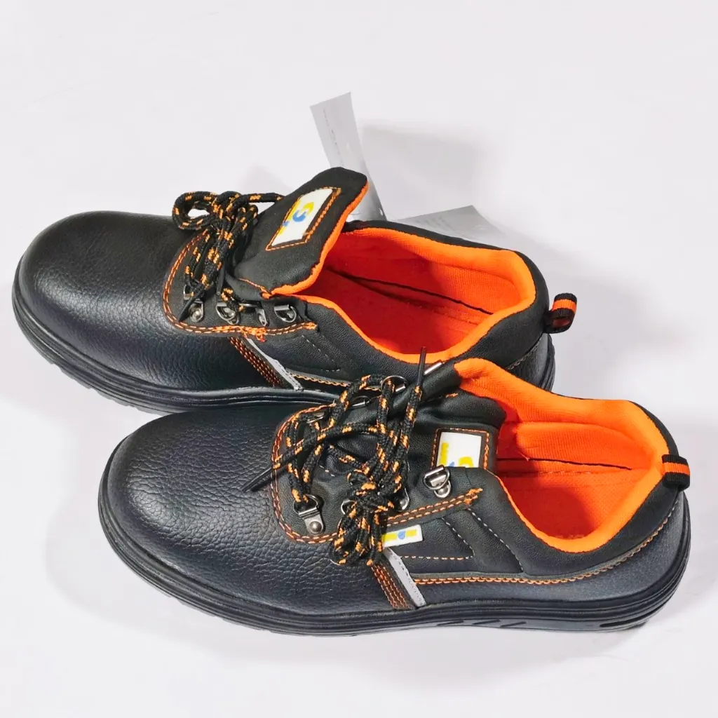SafeWork  Safety Shoes ( Slip Resistant  , Oil Resistant , Shock Absorption ) (42)